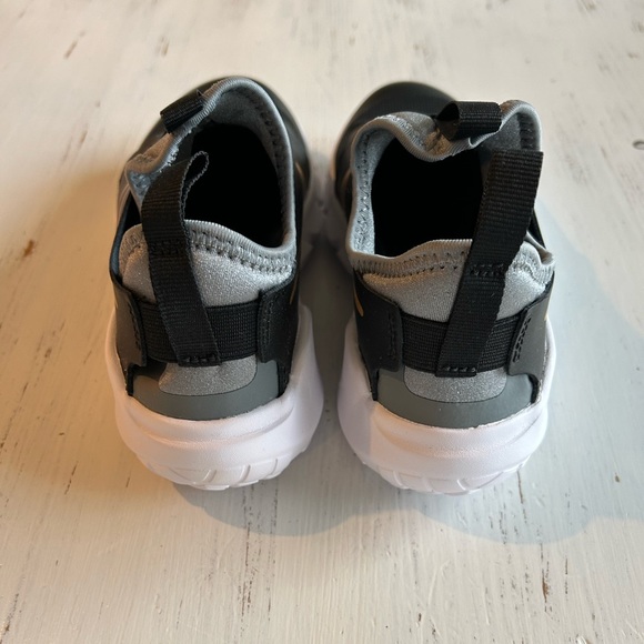 NIB Youth Nike Flex Runner 2 Tennis Shoe Sneakers - Picture 5 of 9